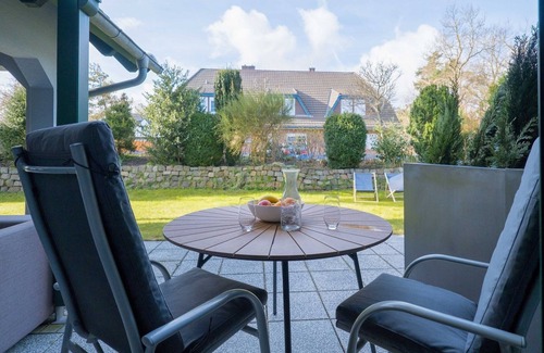 Neuhaus Apartment | Inviting Lee East Apartment with Ocean View & Pool Access