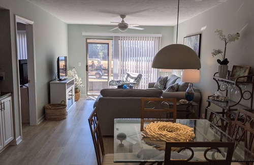 Pawleys Island Condo | Premier Stay on True Blue Golf #17 Green with Ocean View
