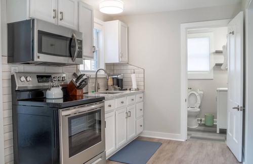 Hampton Hotel | Inviting Family Suite with Poolside Ocean Views