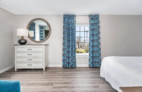 North East Hotel | Bay View Standard Suite with Pool & Family-Friendly Perks