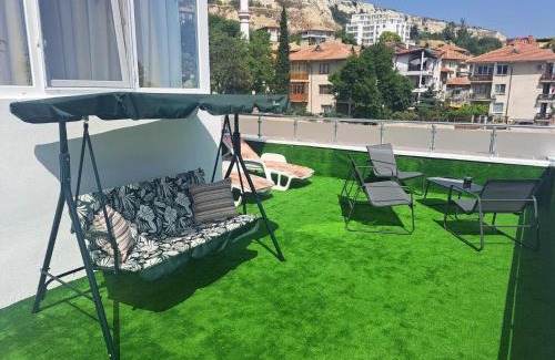 Balchik Apartment | Oceanfront First Line Apartment: Guest Rated 10/10 Stay