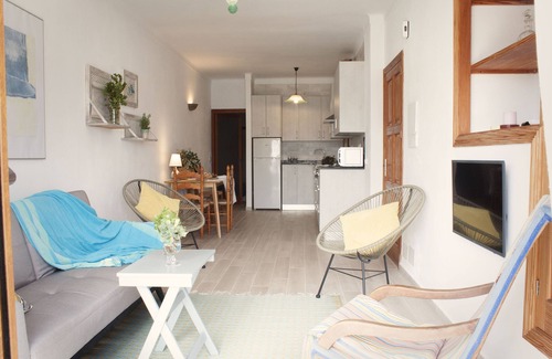 Portopetro Apartment | Oceanfront Apartment with Port Views in Portopetro