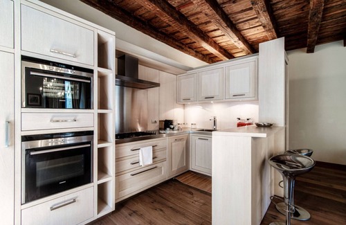 Como City Centre Apartment | Family-Friendly Retreat: My Home in Como Awaits You