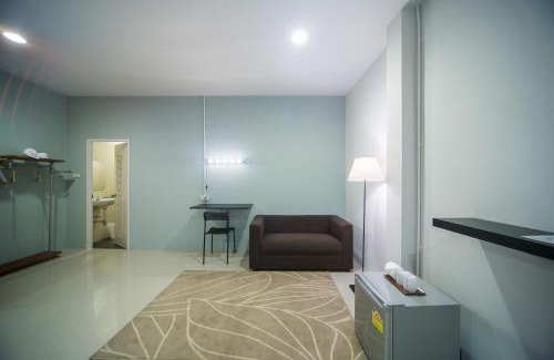 Mae Rim Hotel | Budget-Friendly Stay at First Residence with Breakfast Included