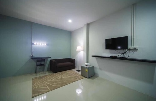 Mae Rim Hotel | Budget-Friendly Stay at First Residence with Breakfast Included