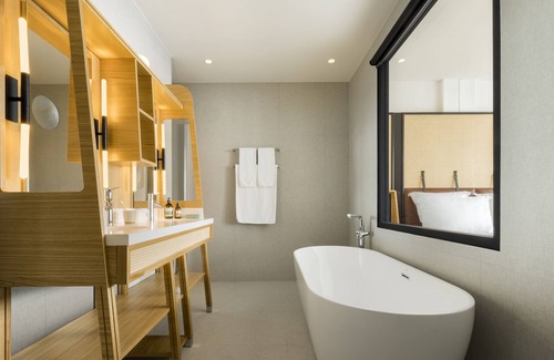 Meriadeck Hotel | Discover FirstName Bordeaux - Eco-Friendly Stay with Top Ratings