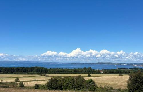 Ayr House | Relaxing Firth View Escape with Sea Views and Hot Tub