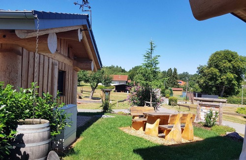 Voehl Apartment | Pet-Friendly Fischerhütte with Ocean Views and Family Amenities