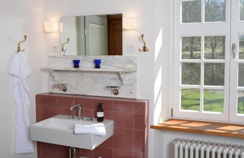 Salem Bed & Breakfast | Fischerhaus: Guest Rated 9.2 for Unforgettable Stays