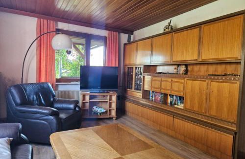 Meinhard Apartment | Oceanfront Retreat at Fischers Ferienwohnung - Pet Friendly!