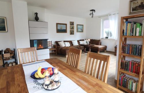 Ostseebad Dierhagen House | Oceanfront Escape at Fischlandhus: Your Ideal Getaway
