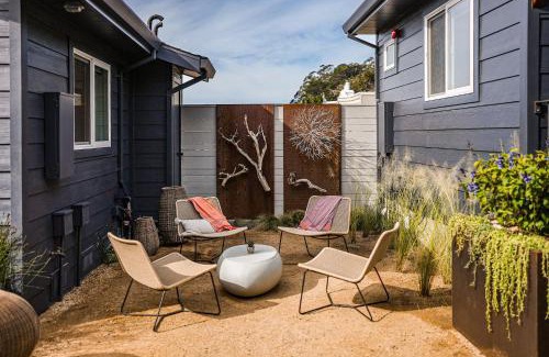 Stinson Beach Hotel | Guest Rated: Fish Board Studio with King Bed & Kitchenette