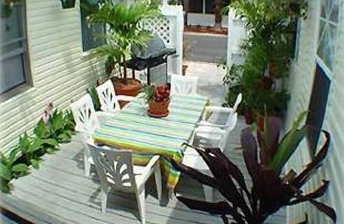 Sunset Beach Cottage | Perfect Oceanfront Retreat at Fish Cottage & Parrot Cottage!