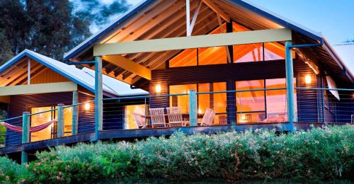 Yallingup House | Discover Family-Friendly Comfort at Fish Frog Hotel