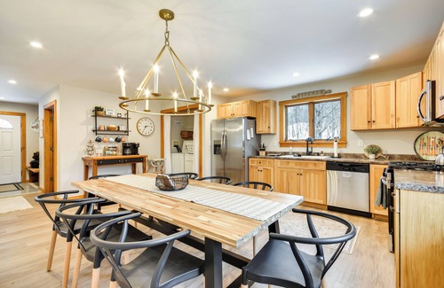 Eden House | Fish, Hike & Ski: Spacious Family Escape in Eden