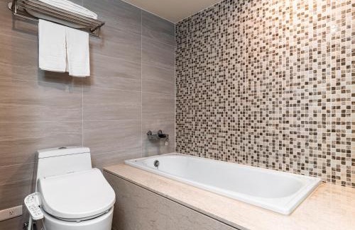 Sinsing District Hotel | Bright Retreat at Fish Hotel Kaohsiung with Family Amenities
