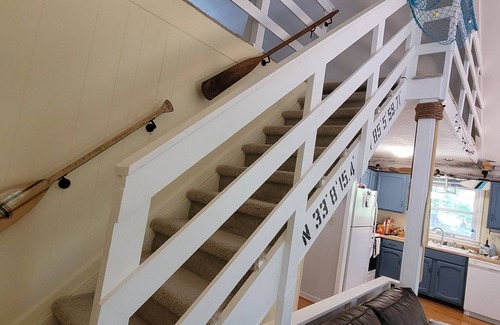 LaGrange Ski Chalet | Your Lakefront Retreat: Relax at The Oar House on West Point