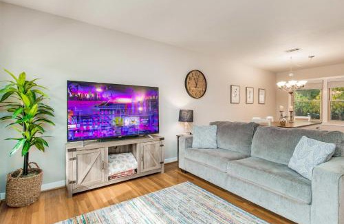 Southeast Pensacola House | Fisher House: Guest Rated 10/10 with Hot Tub & Pet Friendly