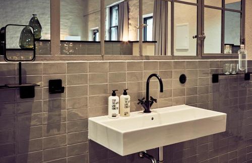 Luebeck Old Town Hotel | Experience Fisher's Loft Hotel: Top-Rated & Pet Friendly