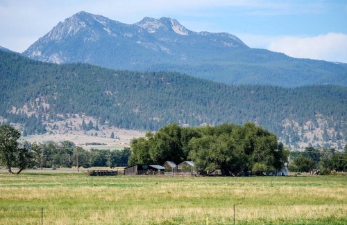 North Powder House | Discover Fisher Springs Home, 12 Mi to Anthony Lake