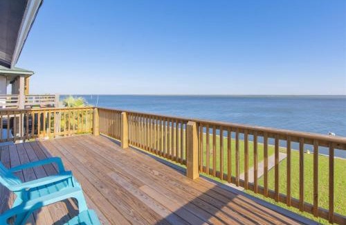 Palm Harbor House | Kid-Friendly Fisherman Luv: 4-Star Stay with High Ratings
