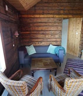 Ballstad House | Charming Fisherman's Cabin with Ocean View in Lofoten