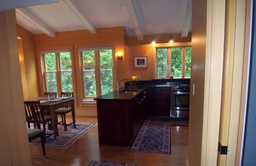 Camden Cottage | Fisherman's Cottage: Pet-Friendly Retreat with Top Amenities