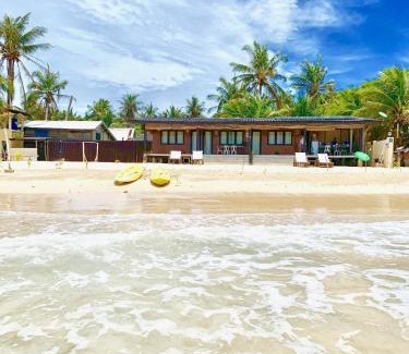 El Nido Villa | Seaside Retreat: Fisherman's Cottage El Nido, Pet Friendly