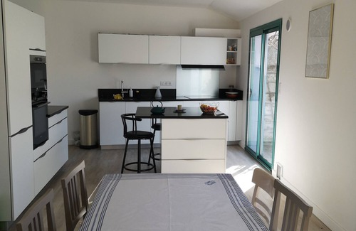 Treboul House | Beachside Fisherman's Cottage with Pool and Spa Amenities