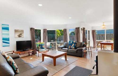 Bowentown House | Family-Friendly Getaway at Fisherman's Friend Holiday Home
