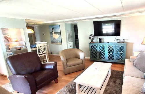Cedar Point House | Fisherman's Paradise / Sleeps 9 / Waterfront