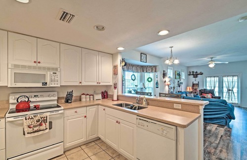 Suwannee Apartment | Relax at Fisherman's Paradise with Pool on Suwannee River