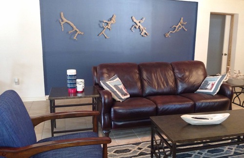 Yantis Apartment | Fisherman's Suite, Private King Bedroom, Two Double beds, Pier, Boat Ramp