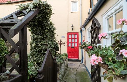 Staithes House | Fishermans Cottage: Family-Friendly Retreat for All