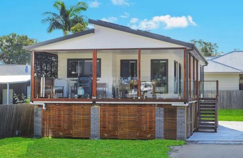 North Haven House | Family-Friendly Fishermans Delight: Pets Welcome!