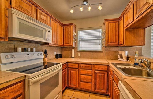 Corpus Christi House | Family-Friendly Fishermans Specials with Oceanfront Views