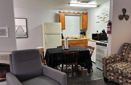 Gypsum Apartment | Unforgettable Getaway at Fishermen’s Denn in Marblehead
