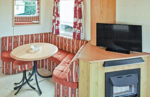 Fishguard Resort | Family-Friendly Fishguard Holiday Park with Pool & Dining