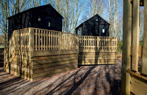 Dilton Marsh Apartment | Budget-Friendly Fishing Break at Brambling Woodland Hut