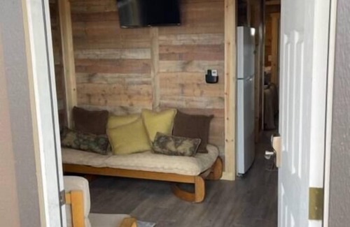 Millersview Cabin | Pet-Friendly Fishing Cabin on O.H. Ivie - Guest Rated 10/10