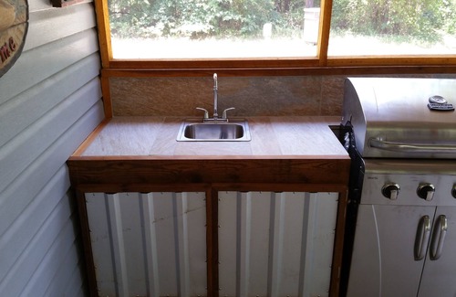 Yantis Cabin | Fishing/Duck Hunting Cabin - Private Boat Ramp, Fishing Pier