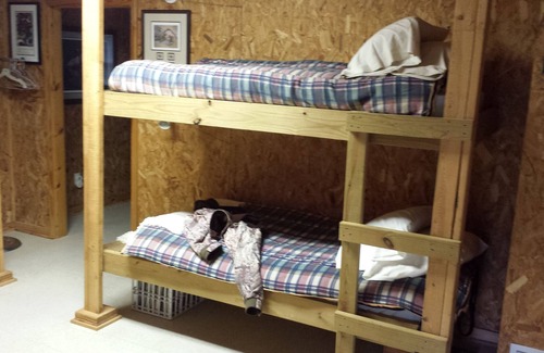 Yantis Cabin | Fishing/Duck Hunting Cabin - Private Boat Ramp, Fishing Pier