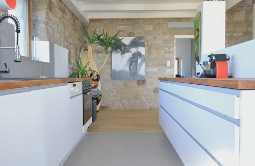 Plovan House | Seaside Fishing House with Pool and Oceanfront Views