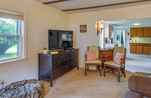 Frenchville Cottage | Pet-Friendly Creekside Sinnamahoning Home for Adventure
