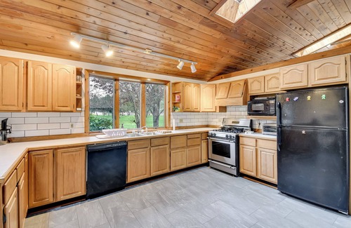 Sodus House | Fishing Pond & Spacious Yard: Quiet Home in Sodus!