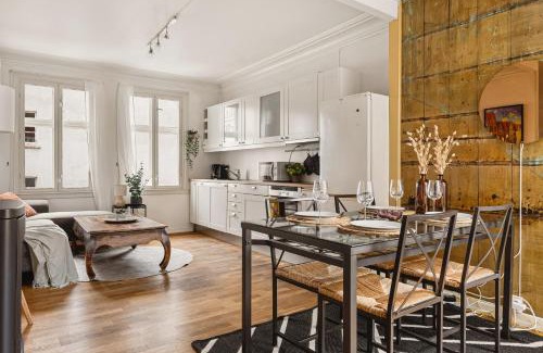 Sentrum Apartment | Ideal Retreat for Families: 8 Bedrooms & Top Guest Ratings!