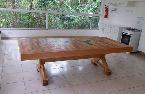 Vila Britania Apartment | Gorgeous Mountain Retreat: Pet-Friendly & Spa Amenities