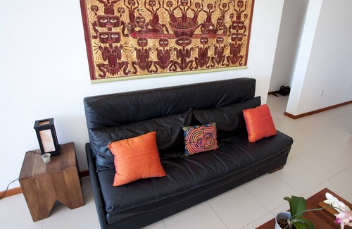 Lagoa Pequena Apartment | Idyllic Beachfront Retreat with Ocean View and Pool Access