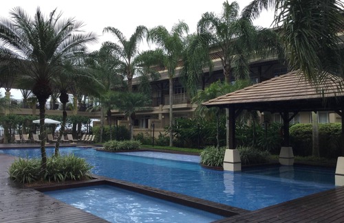Enseada Apartment | Beachfront Condominium with Pool and Ocean Views - 9.8 Rating