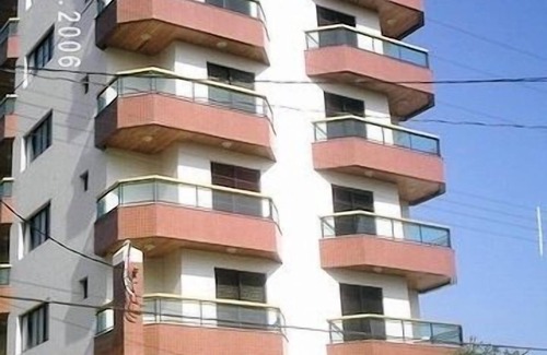 Caicara Apartment | Impeccable Oceanfront Stay for 6 in Vila Caiçara
